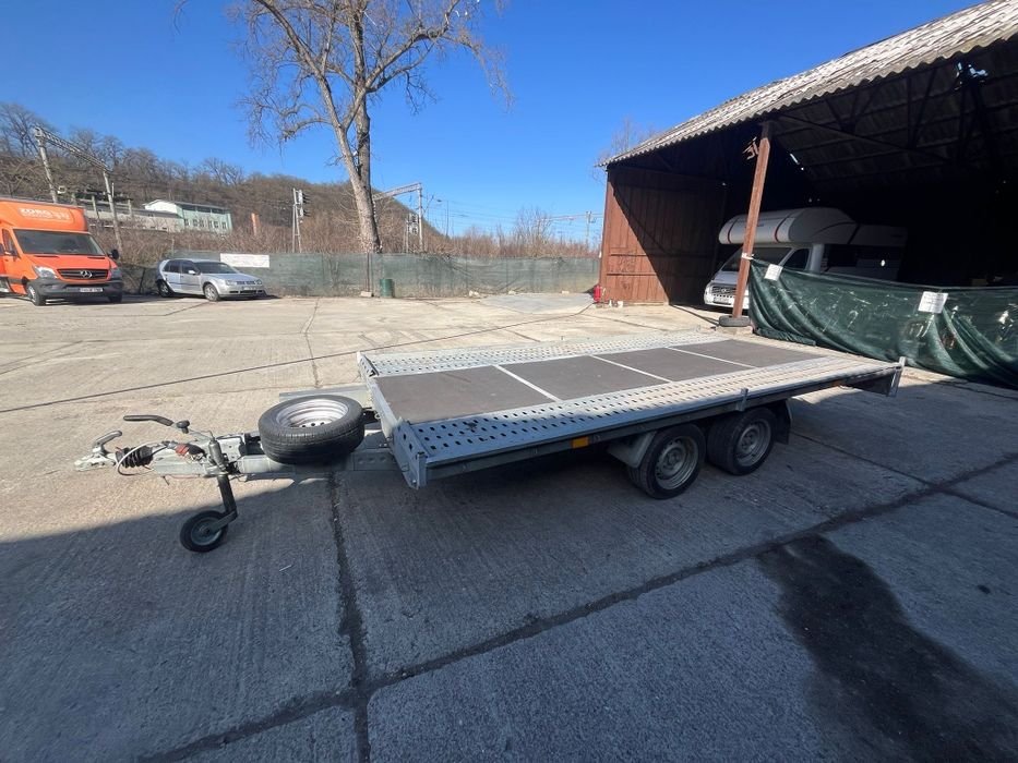 Autoplatforma 2200kg 2017 stare impecabila