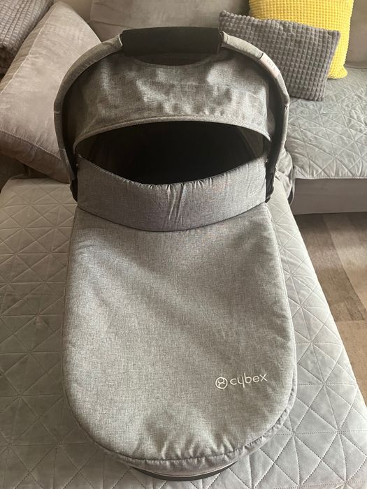 Детска количка Cybex с подарък - чадър, дъждобран  и комарник