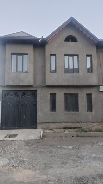 Toshkent tumani mehnat qizgʻaldoq xovli 8 xona+ 2 podvol
