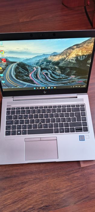 HP ELITEBOOK Intel i5-8350U