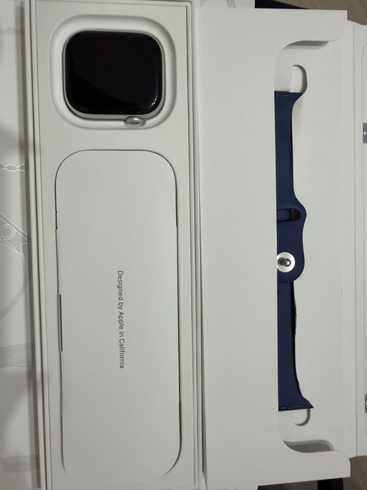 Apple Watch 10 46 mm Silver батарея 99%