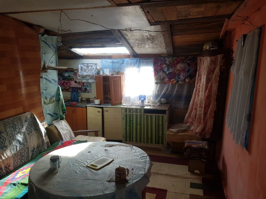 Продам дачу совмещеные 2пары за 150000тг отдам так как с переездом