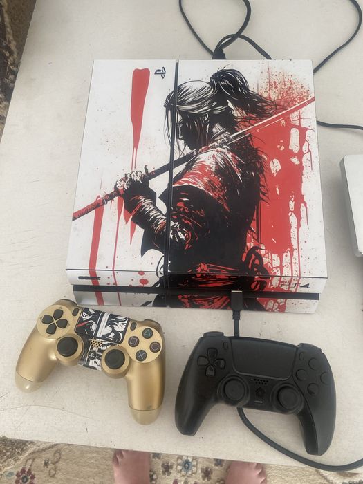 Продам ps4 на 2 терабайта 12 играми