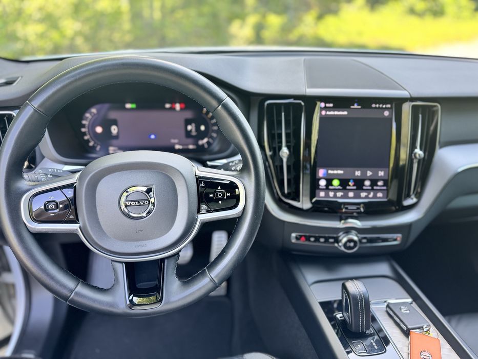 VOLVO XC60 2022 — imagine 5