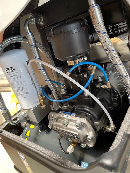 Compresor cu Surub Power System-Junior 7,5Kw 10 Bar, rez. de 500 L, DF