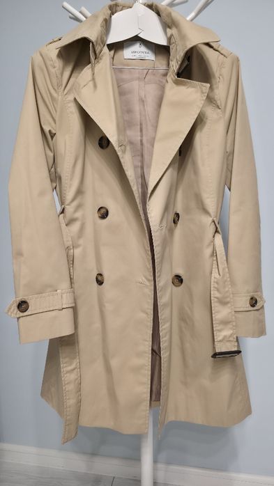 Trenci bej deschis Stradivarius, marimea L (se potrivește pentru M)