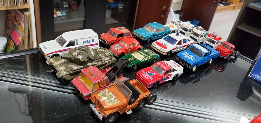 Продавам метални колички