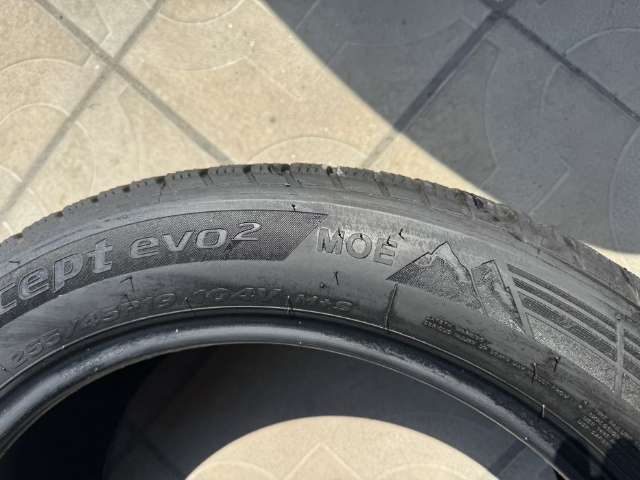 4бр.зимни гуми 255/45/19 104V Hankook Cept