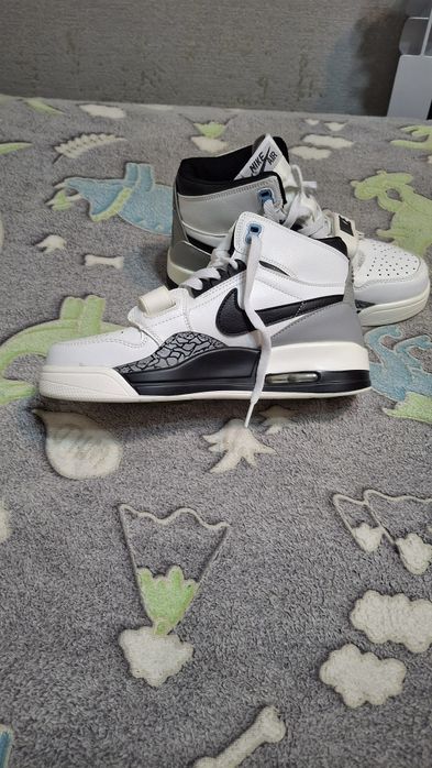 Кроссовки новые.