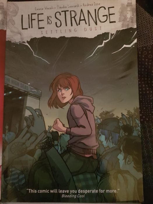 Комикси life is strange titan comics