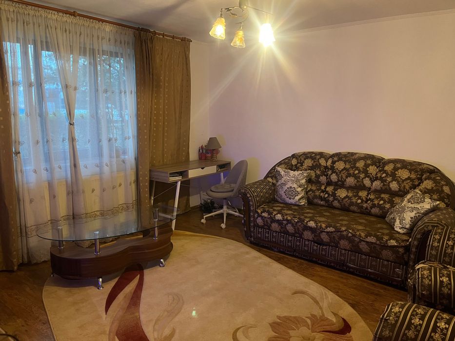 ÎNCHIRIERE apartament 3 camere