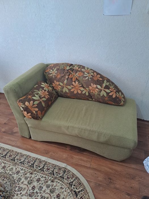 Диванчик Софа.. недорого.