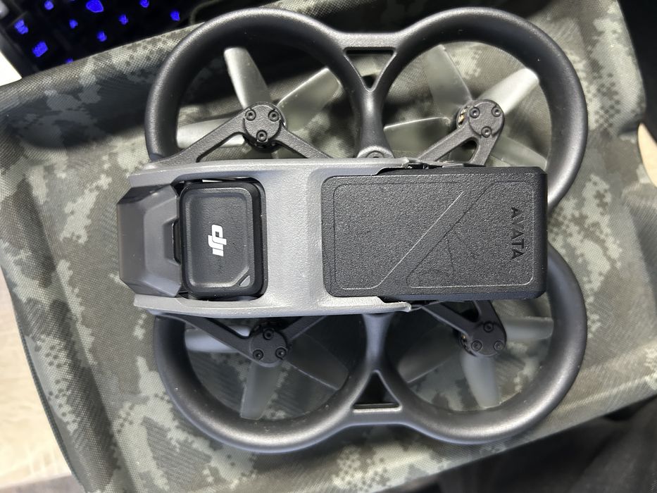 Drona Avata 1 plus accesorii