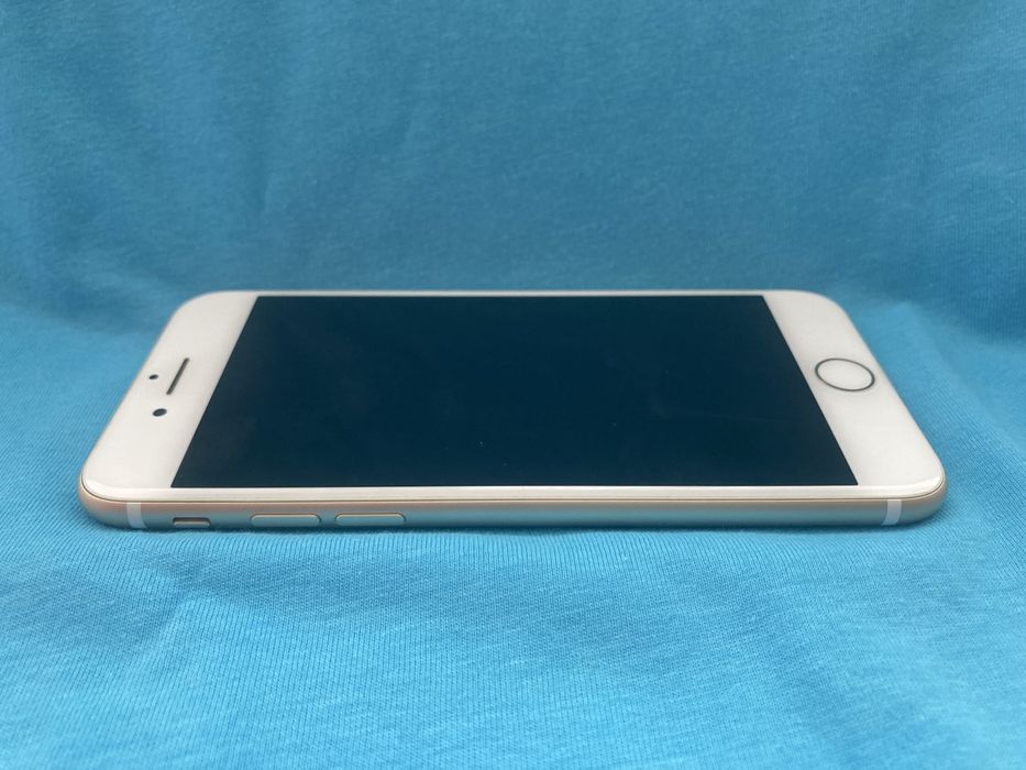 Iphone 8 alb 64gb . Stare perfecta.