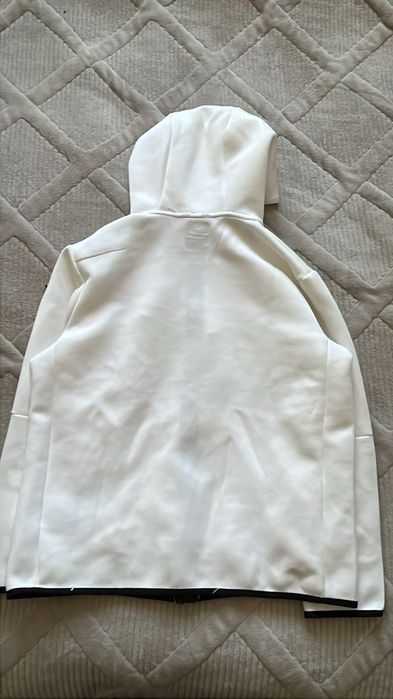 белая течь флиска,