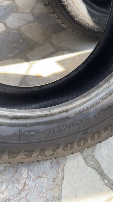 4бр. Зимни гуми 215/65/17 Goodyear dot25