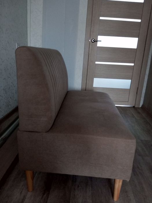 Продам диванчик 90*60 высота 80