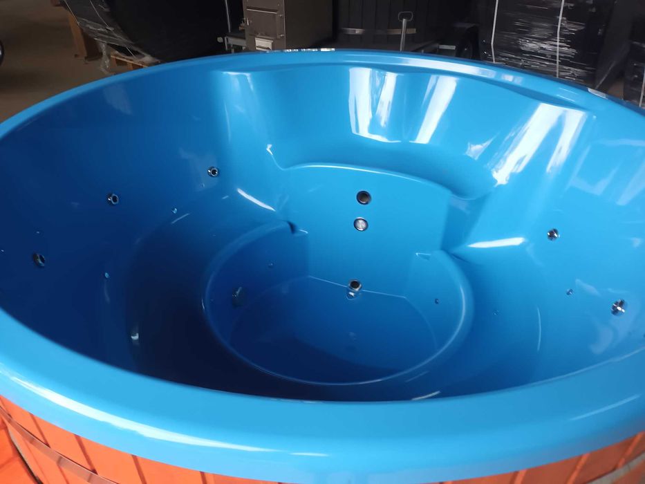 Gradinska vana, dzhakuzi, vana ot fibrostŭklo podvizhna vana