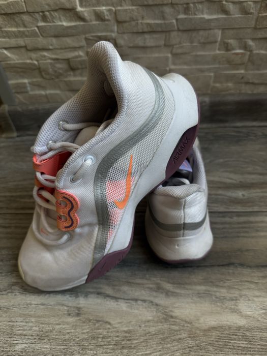 Дамски маратонки Nike