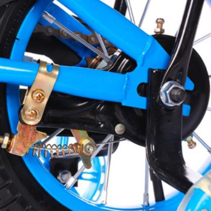 Детски велосипед с кош, помощни колела и два вида спирачки