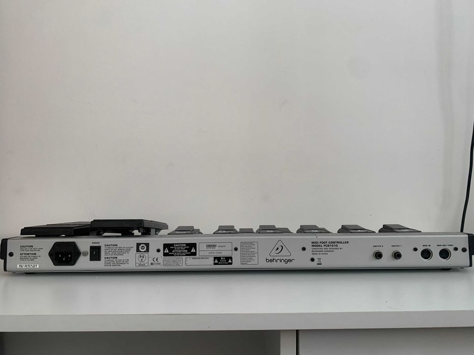 Pedala MIDI Behringer FCB1010