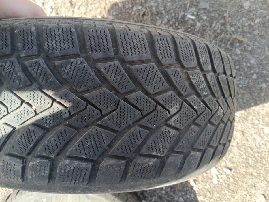 Продам покрышки 225/55 R16
