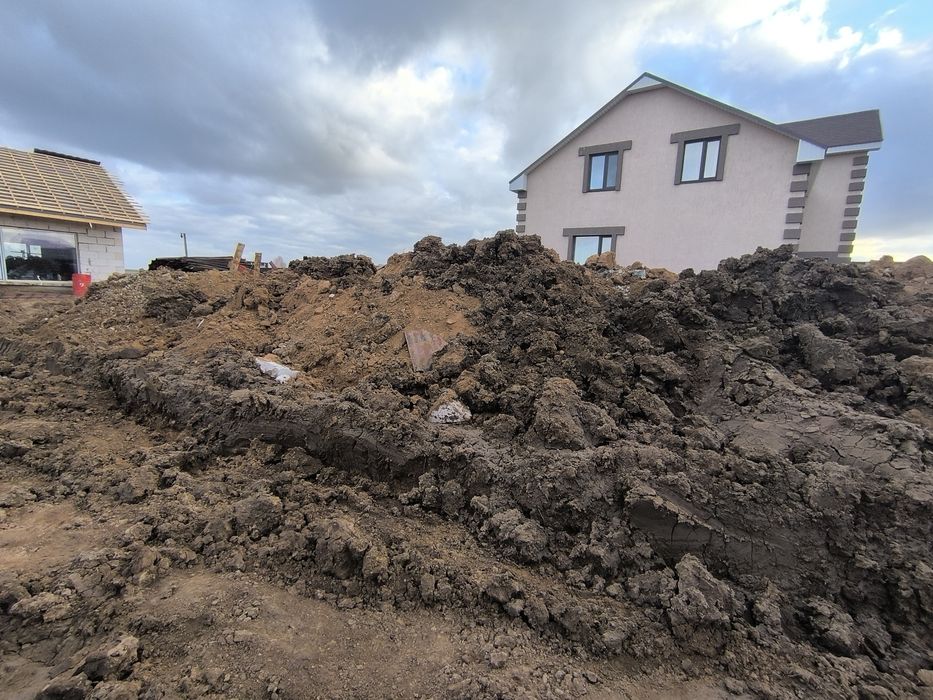 Грунт, строительный мусор