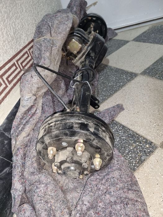 Muravey Lochin motoga zadni most sotiladi yangi