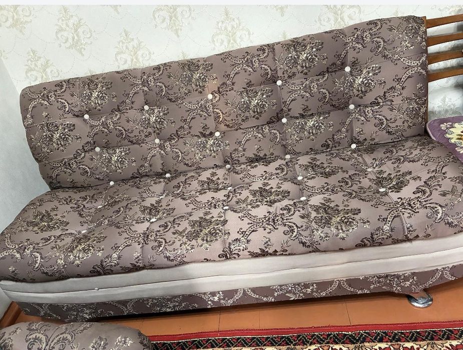 Продам диван в отличном состоянии