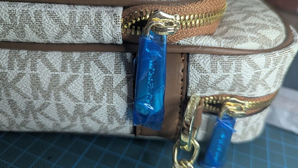 Продам сумку Michael Kors
