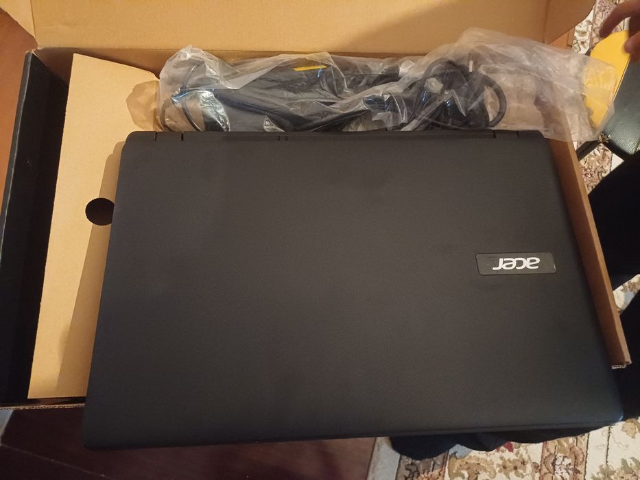 Ноутбук acer ...
