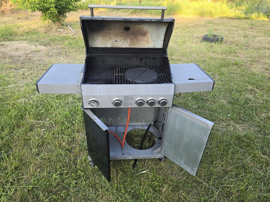 Gratar pe gaz cu 5 arzătoare  pentru curte gradina