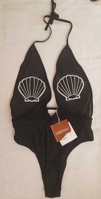 Golddigga - Оригинален Цял Бански Костюм, наличен в 2 цвята