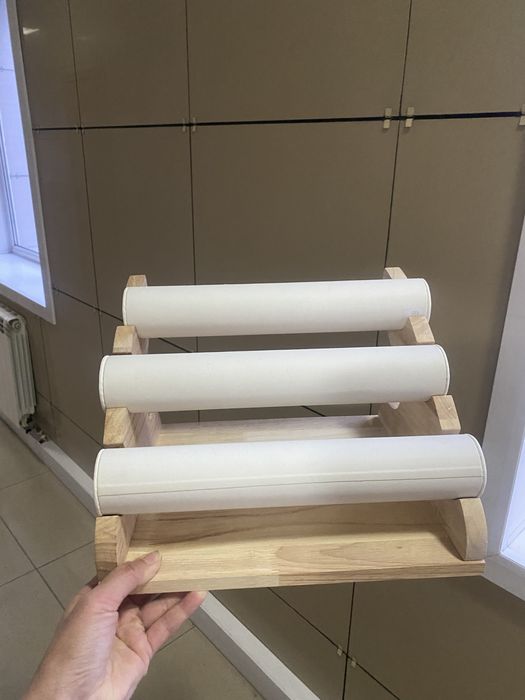 Подставка под браслеты, украшения