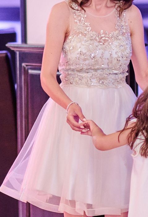 Rochie scurtă crem ocazie XS