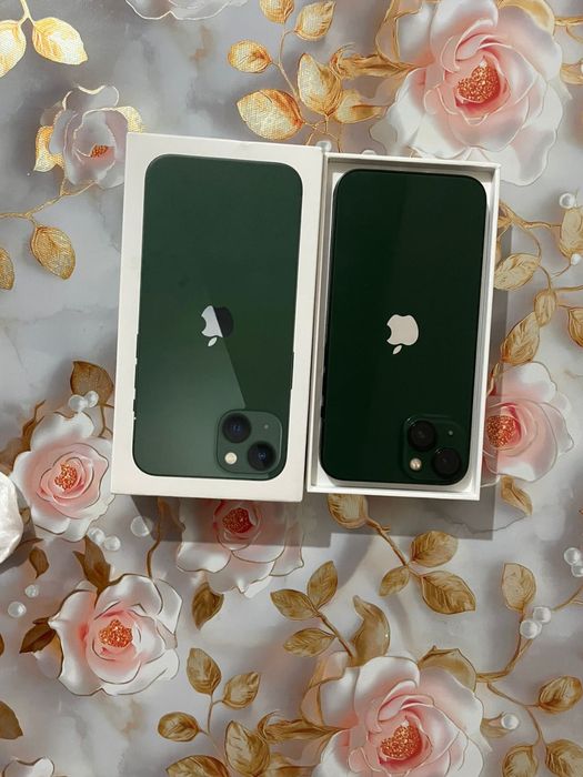 Продам айфон 13 с каробкой