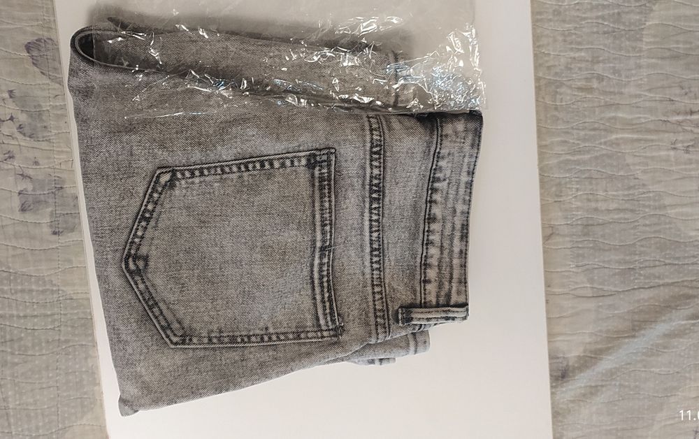 Джинсовые шорты женские 28 размер