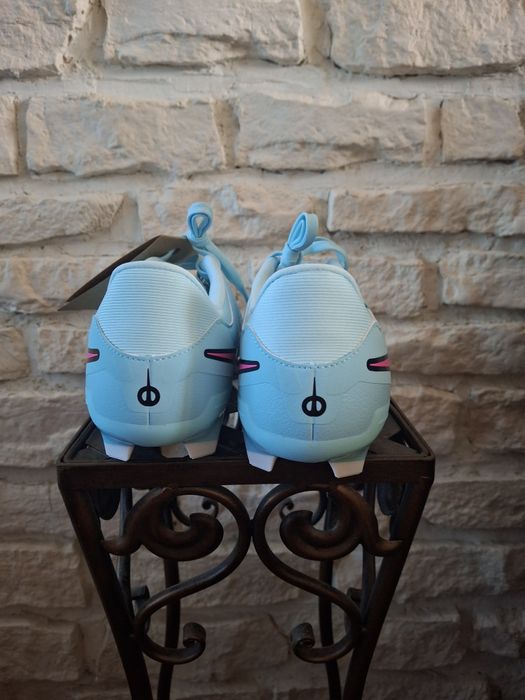 Ghete fotbal mărimea 42.5