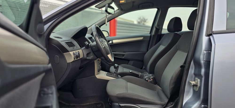 Opel Astra H 145000 km diesel