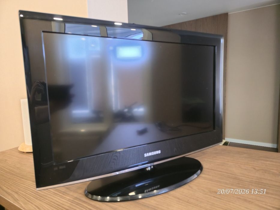 Телевизор 26" (66 см)  Samsung LE26A451C1
