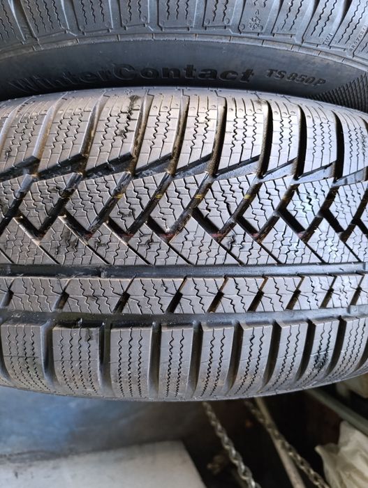 Anvelope de iarnă 215 65 16 Continental