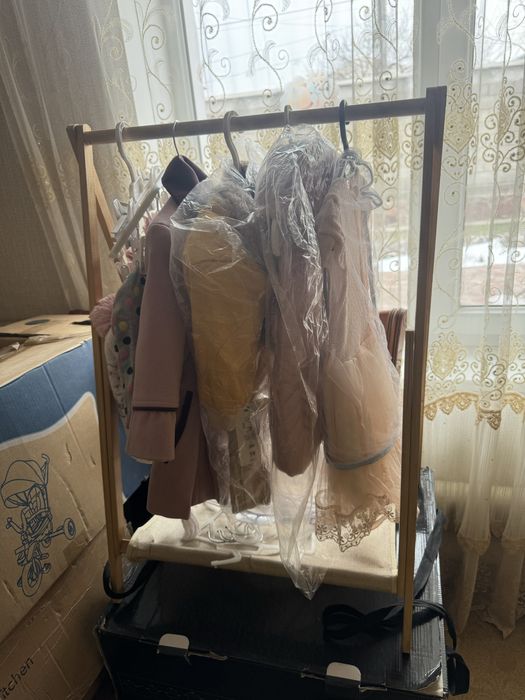 Детская вешелка