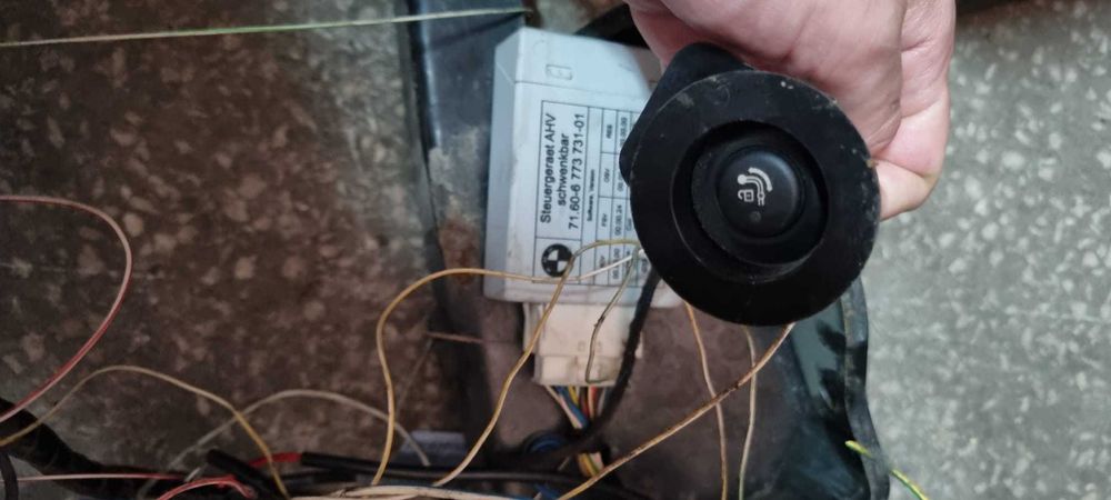 Carlig de remorcare retractabil electric BMW E90 E91 complet