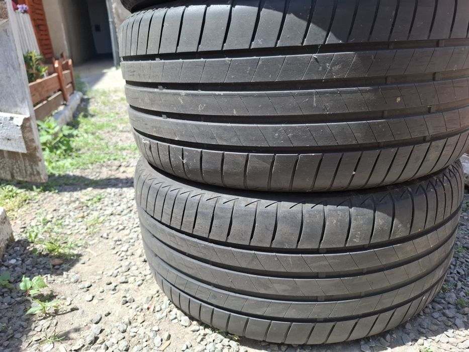 Anvelope Vara 245/40/18