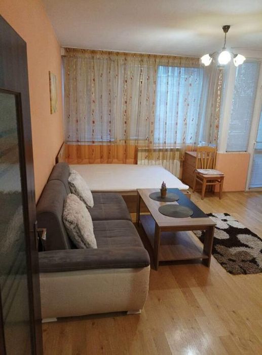 Дава се под наем Едностаен апартамент в Пловдив, Кършияка - 40 кв.м за 325 € - Снимка #1