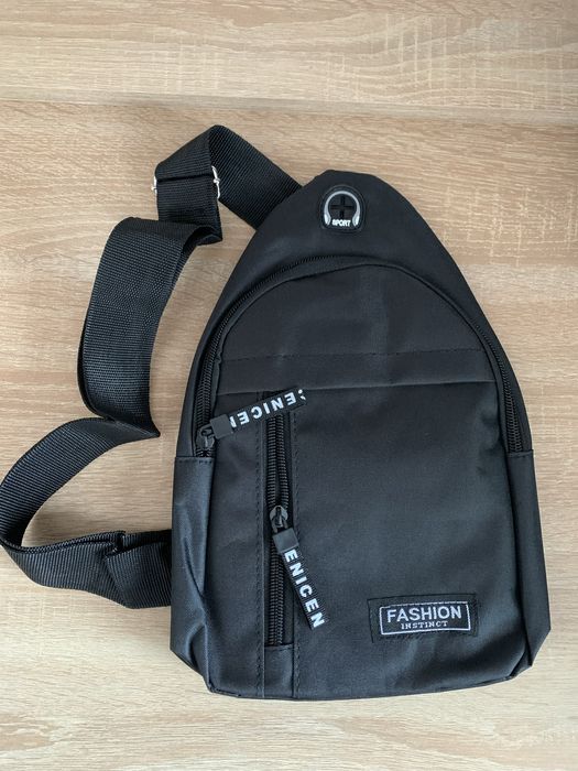 Мъжка чанта през рамо