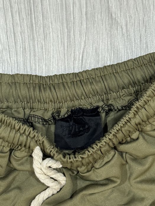 Pantaloni scurti Syna Word