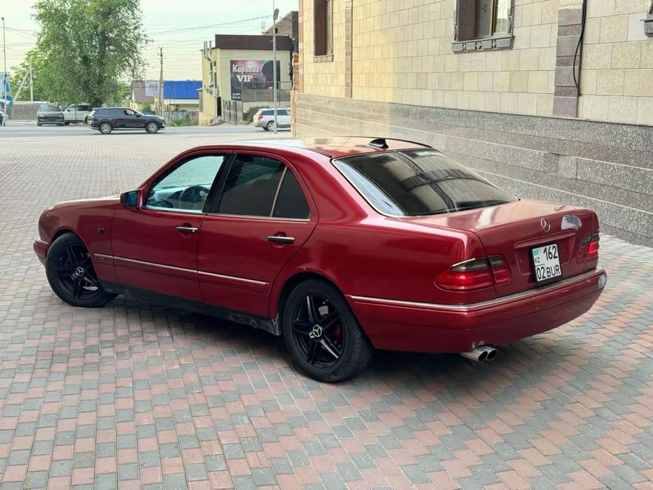 Mercedes Benz w210