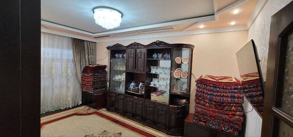 Продаётся квартира в Шайхонтохурском районе!