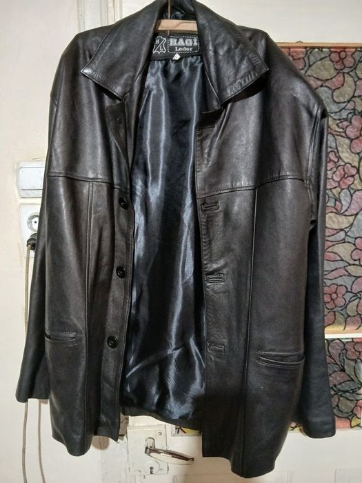 Vand haina din piele barbateasca